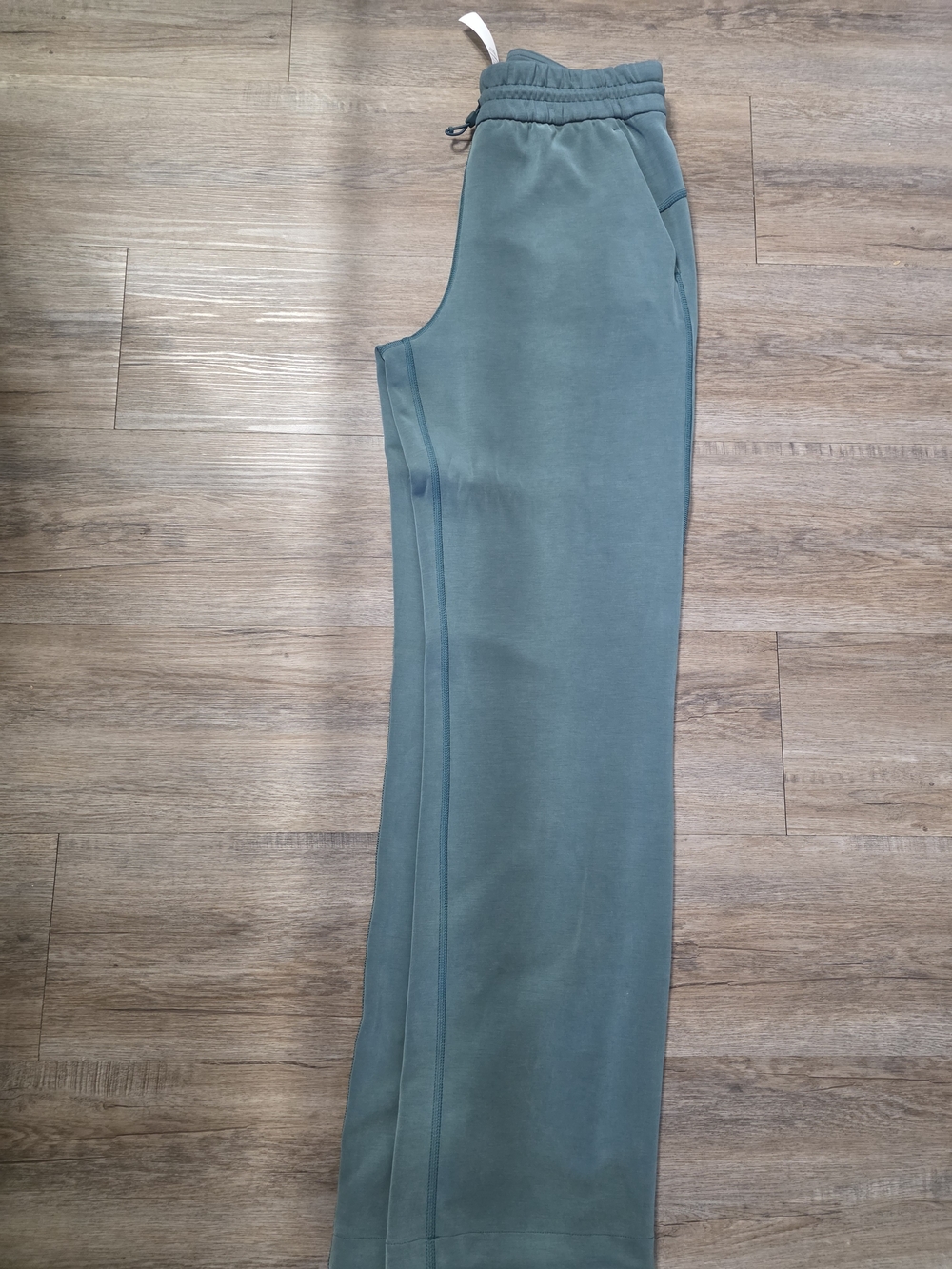 Lululemon Softstreme High-Rise Pants Size 4 – Like New
